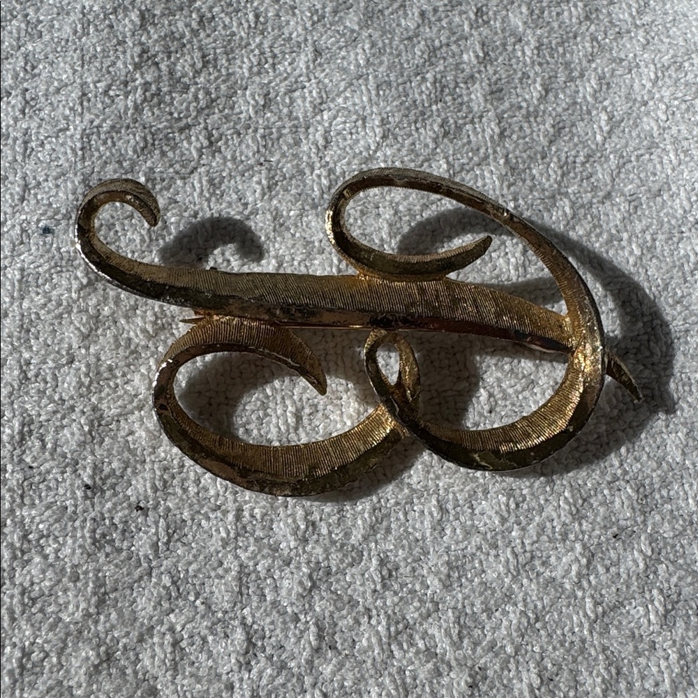 Vintage Mamselle Monogram Initial Gold Tone Decorative Letter B Brooch Pin - Picture 7 of 8